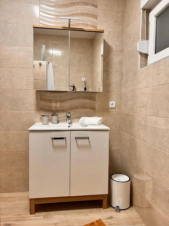 Apartmani Tin Starigrad Exterior photo