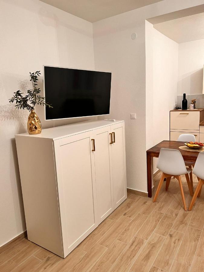 Apartmani Tin Starigrad Exterior photo